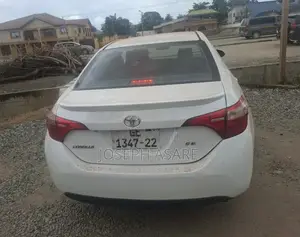 Toyota Corolla 2018 White