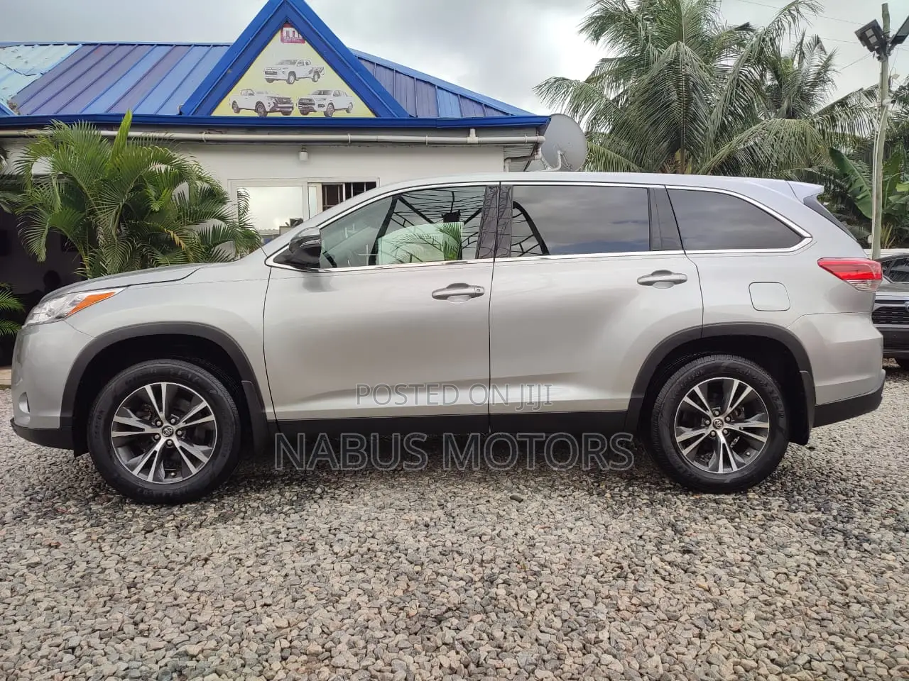 Toyota Highlander LE AWD 2020 Silver