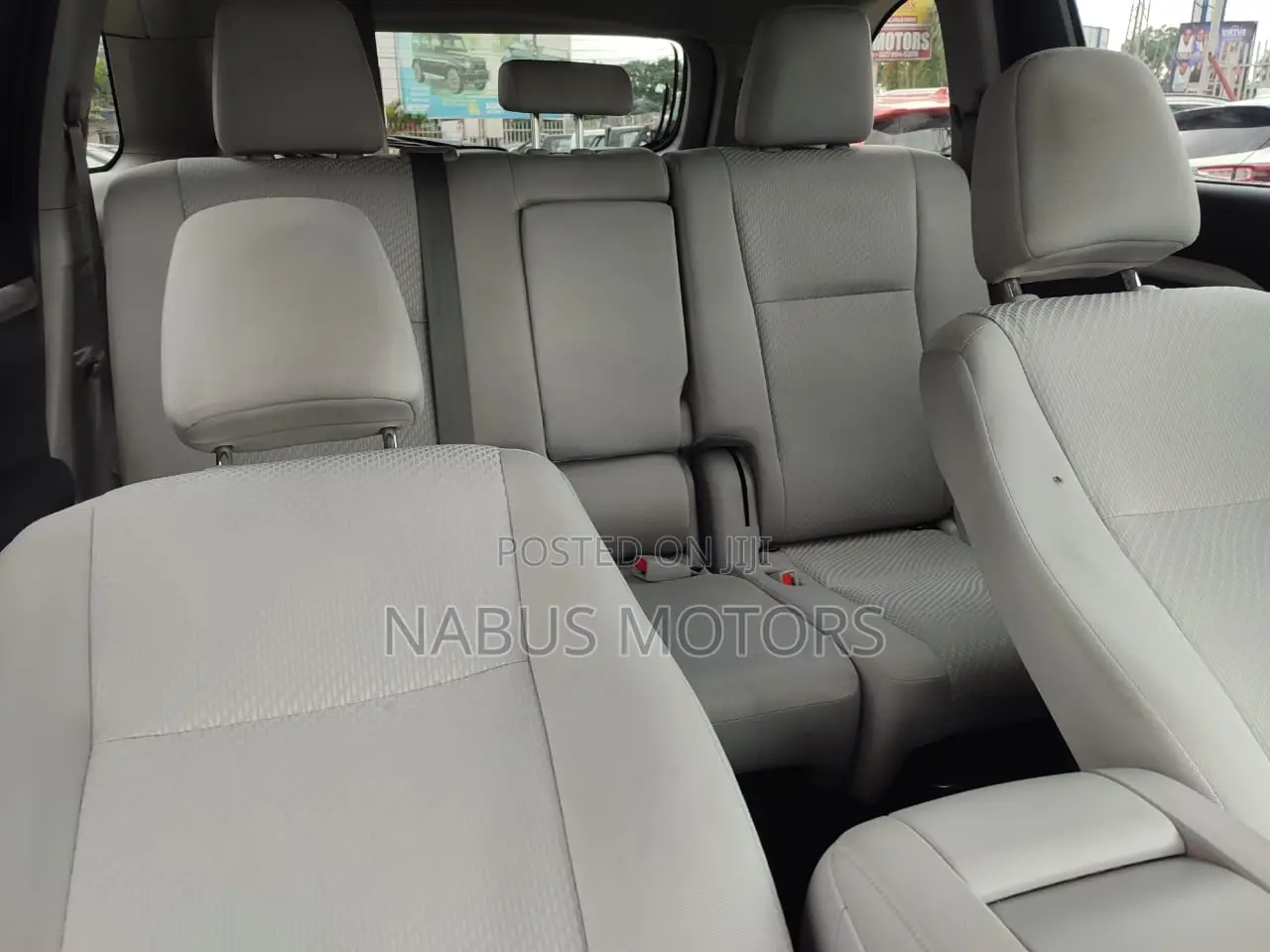 Toyota Highlander LE AWD 2020 Silver