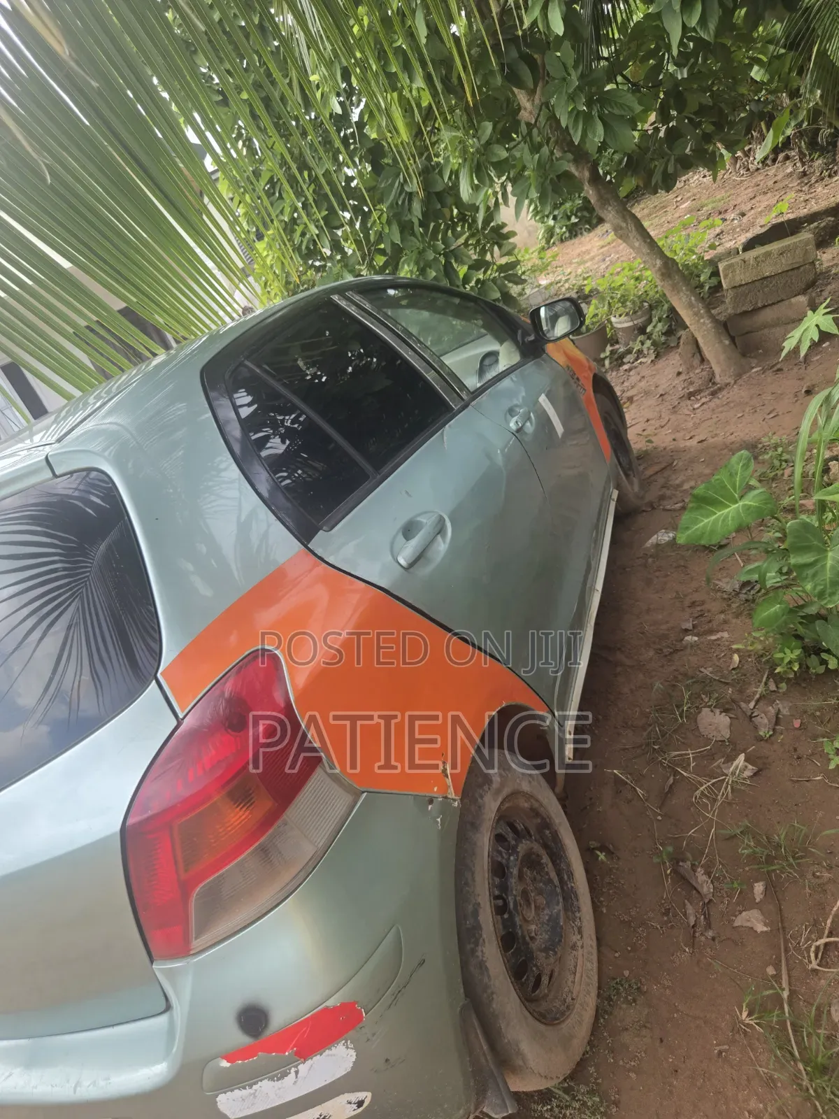 Toyota Vitz 2012 Green