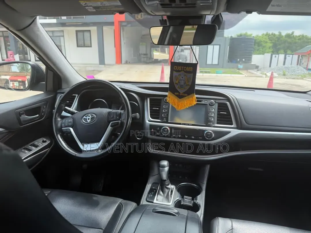 Toyota Highlander Limited 4x2 V6 (3.5L 6cyl 8A) 2018 Black