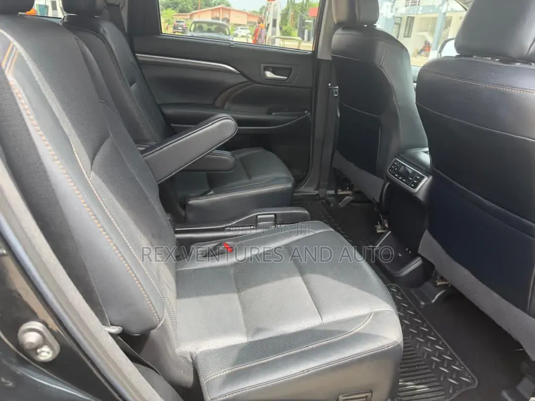 Toyota Highlander Limited 4x2 V6 (3.5L 6cyl 8A) 2018 Black