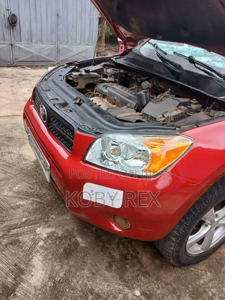 Toyota RAV4 2.4 2008 Red