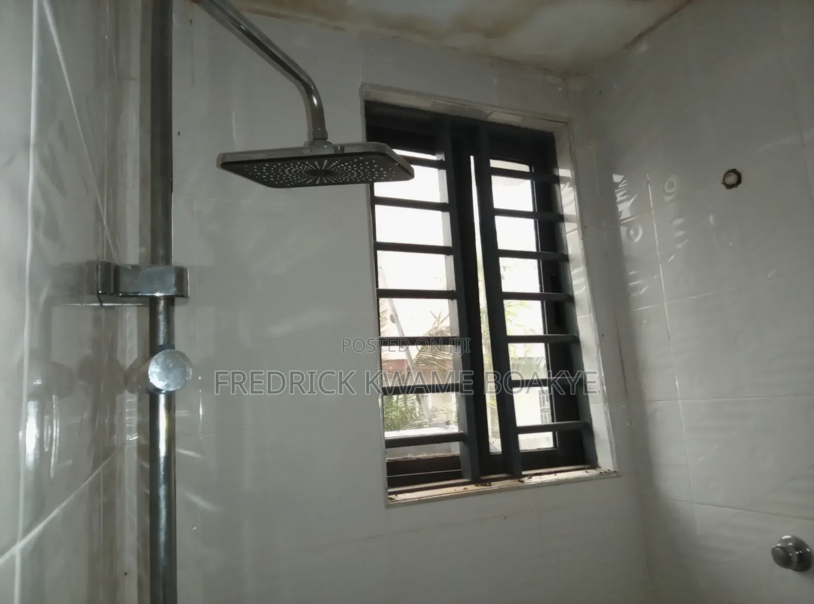 10bdrm Mansion in Brother K Estate, Kumasi Metropolitan for rent
