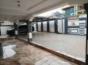 10bdrm Mansion in Brother K Estate, Kumasi Metropolitan for rent