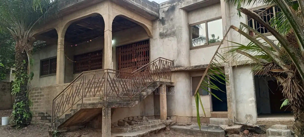 5bdrm House in Ofankor for sale