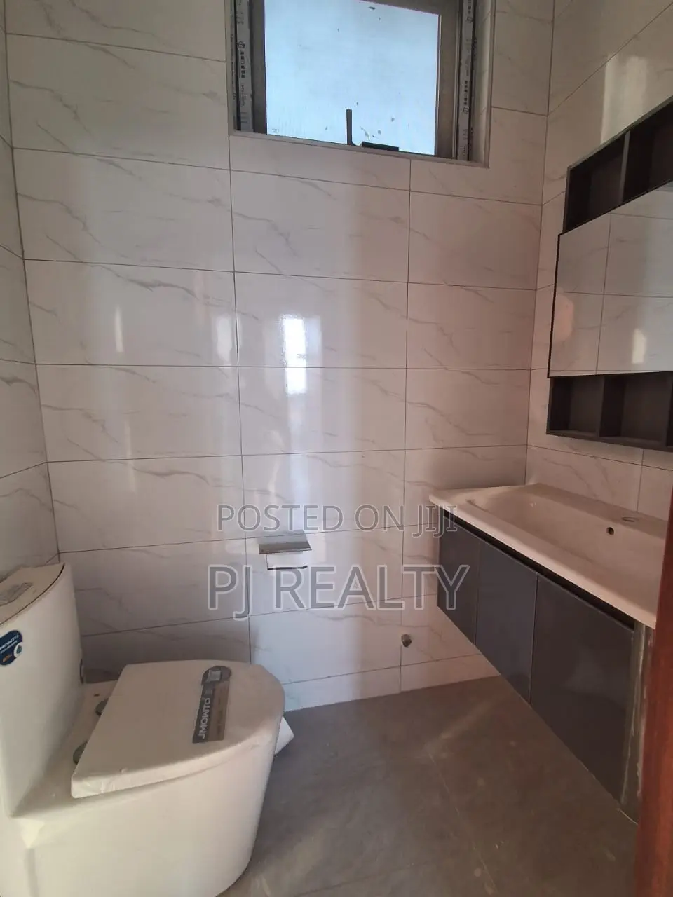 2bdrm Apartment in Adjiriganor for rent