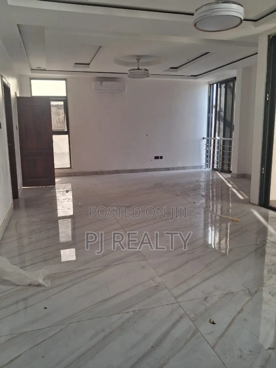 2bdrm Apartment in Adjiriganor for rent