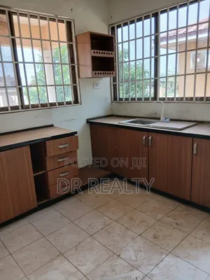 4bdrm House in Magnateris, Community 25 for rent