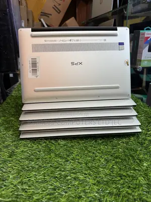 Laptop Dell XPS 13 7390 8GB Intel Core i5 SSD 512GB