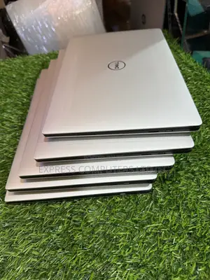 Laptop Dell XPS 13 7390 8GB Intel Core i5 SSD 512GB