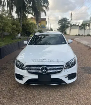 Mercedes-Benz E300 4Matic AWD Sedan (2.0L 4cyl 9A) 2017 White