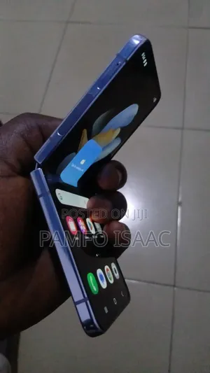 Samsung Galaxy Z Flip4 256 GB