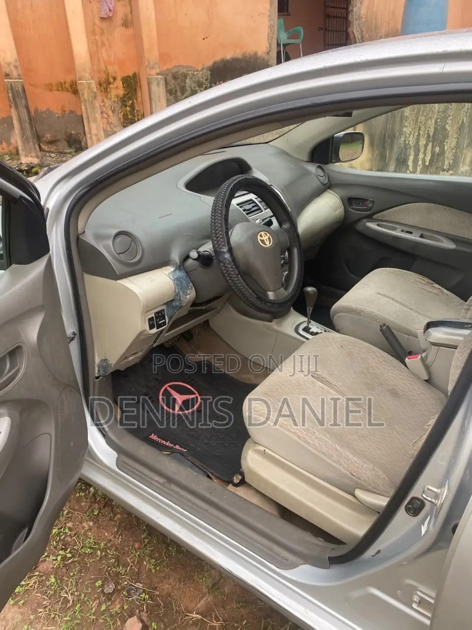 Toyota Belta 2010 Silver