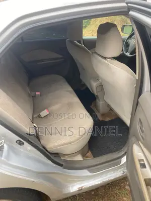 Toyota Belta 2010 Silver