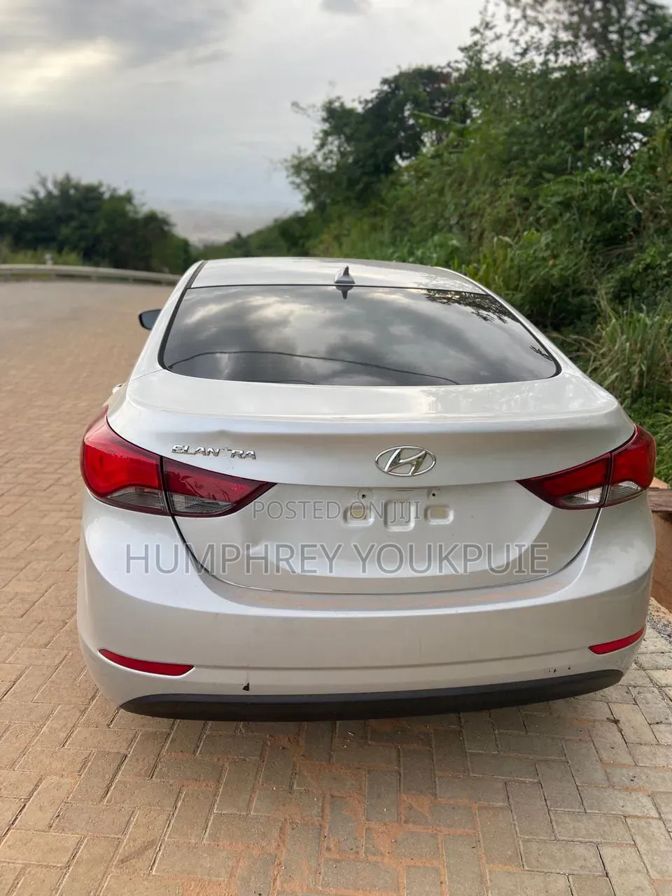 Hyundai Elantra 2016 Silver