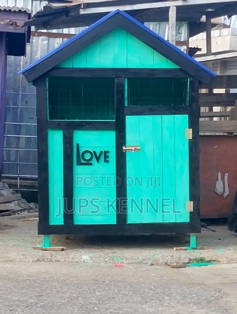 Quality Dog House (Cage/Kenn)