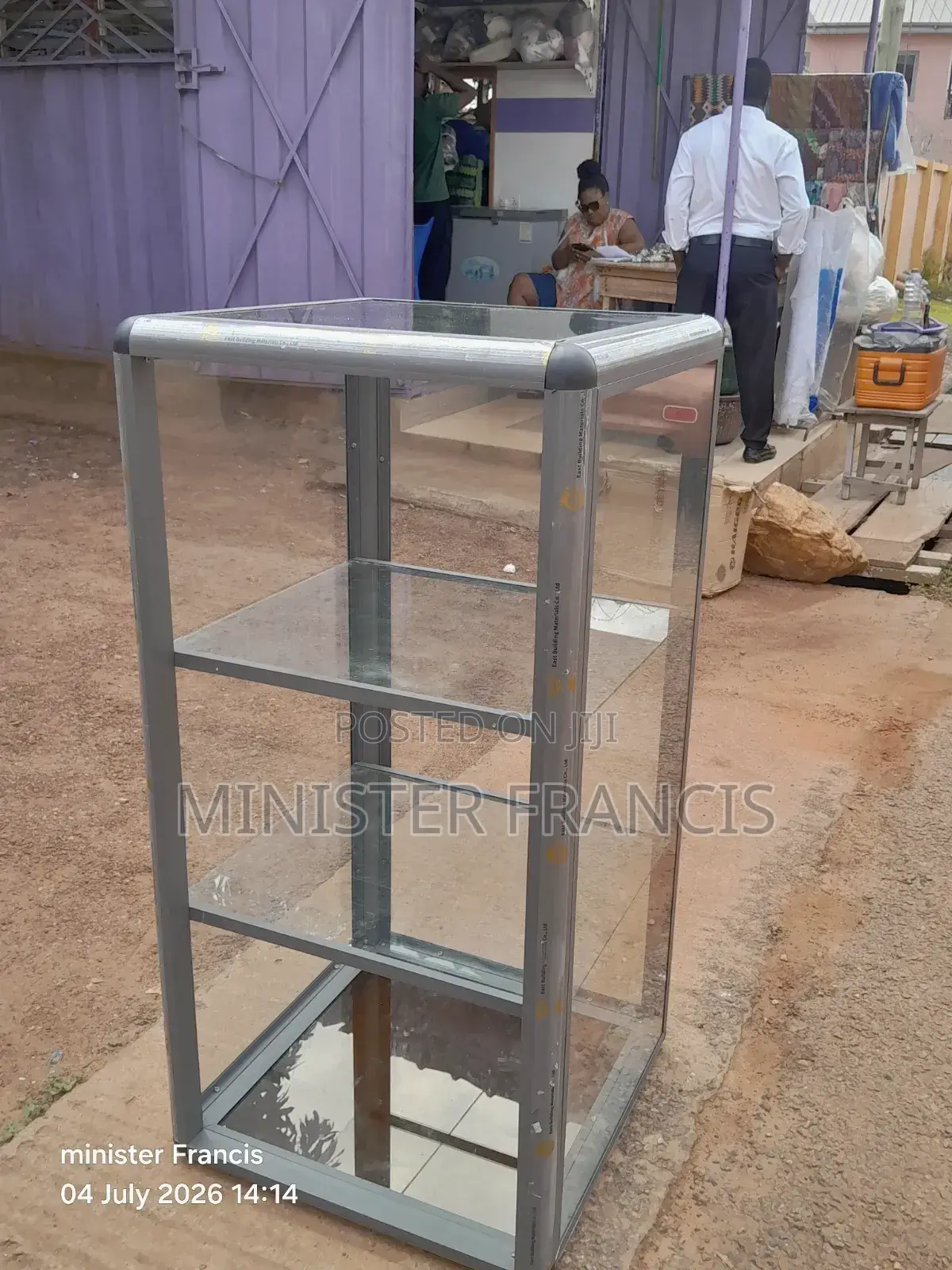 Showcase Glass