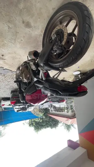 Honda CBR 2022 Red