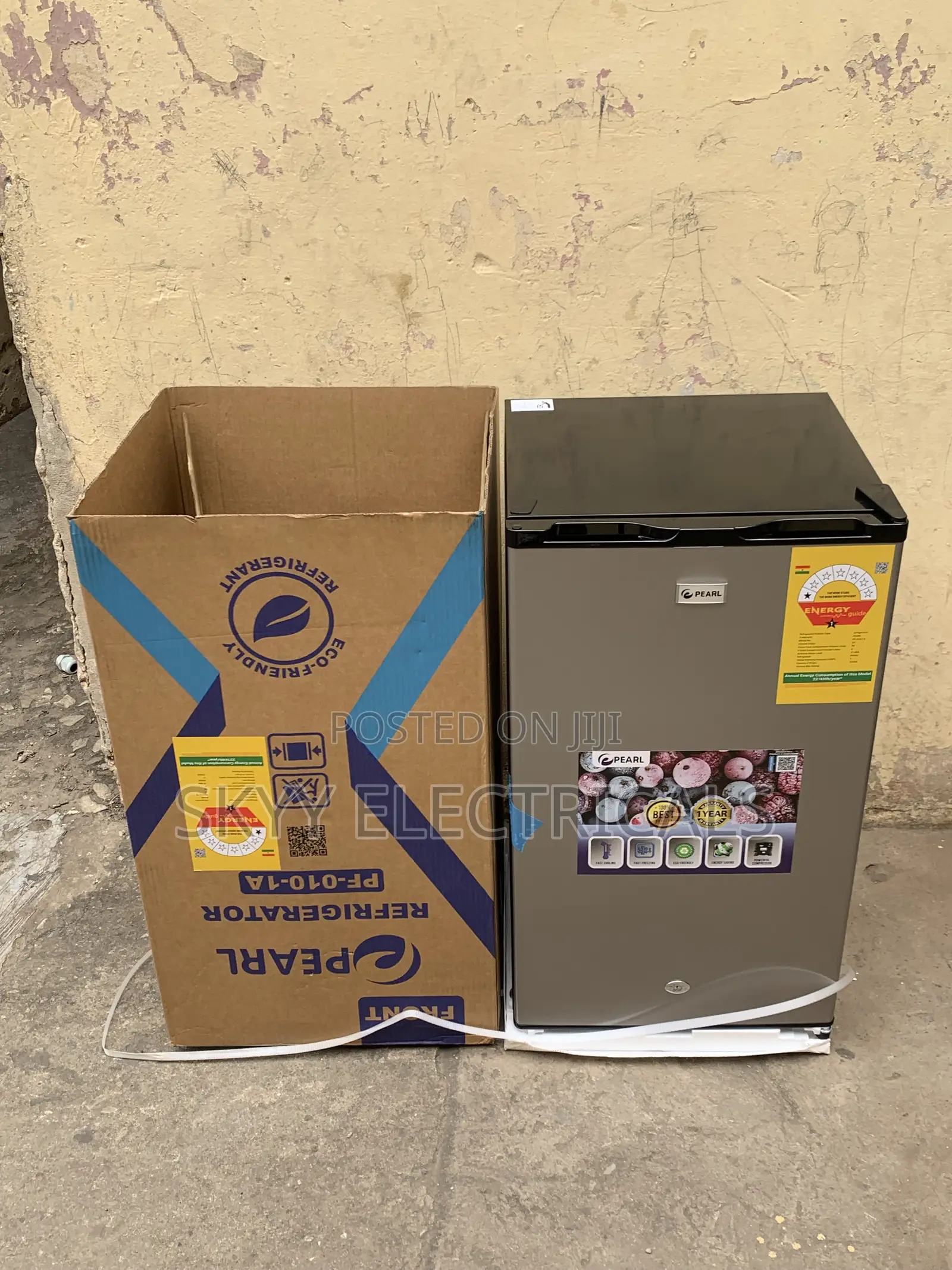 Durable Build Quality 90liters Pearl Table Top Fridge (pF-010-1A)