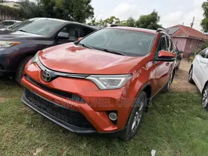 Toyota RAV4 2018 Orange