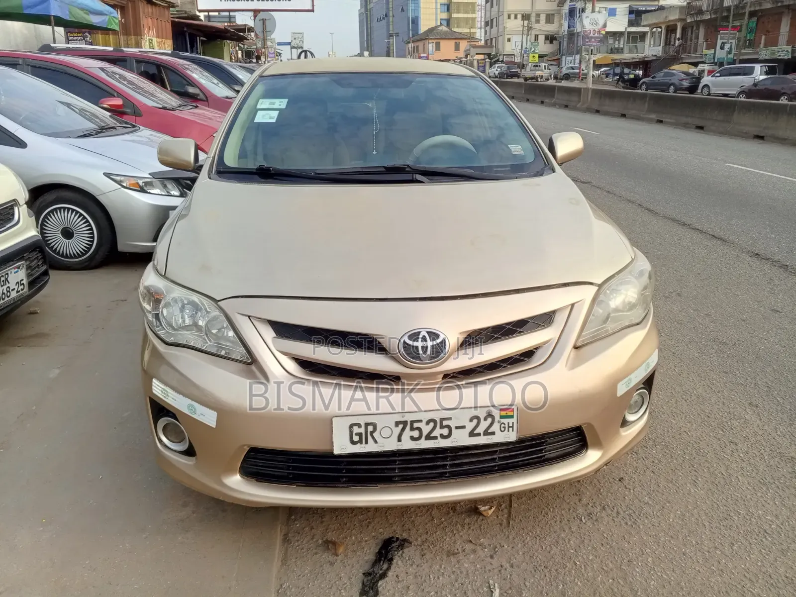Toyota Corolla 2013 Gold