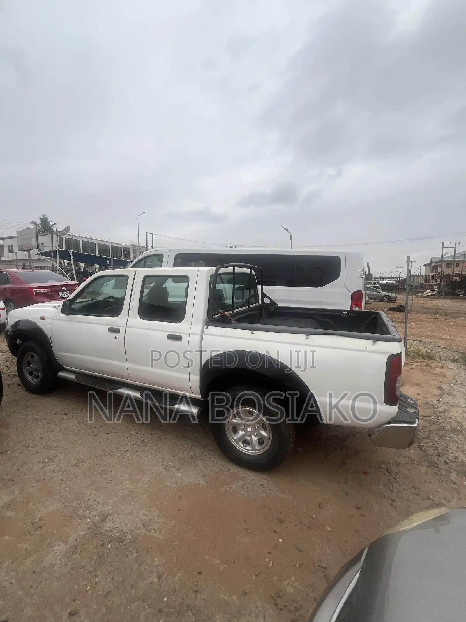 Nissan Hardbody 2011 White