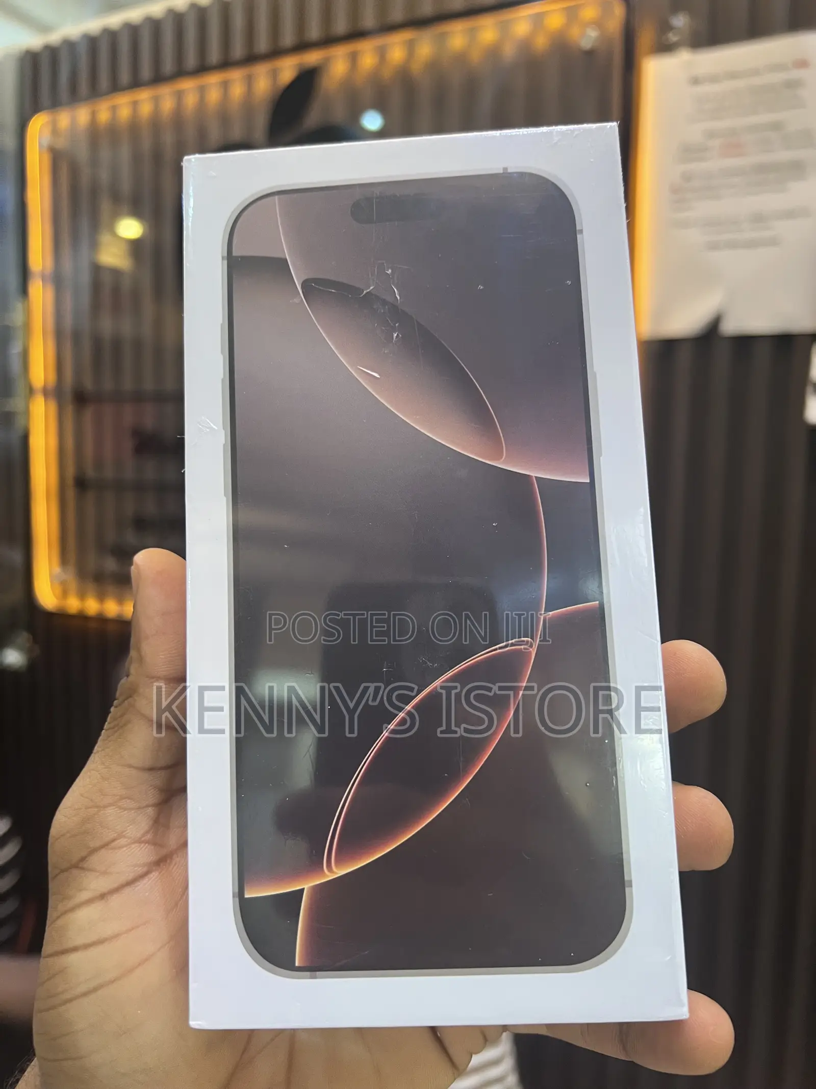 New Apple iPhone 16 Pro Max 256 GB Gold