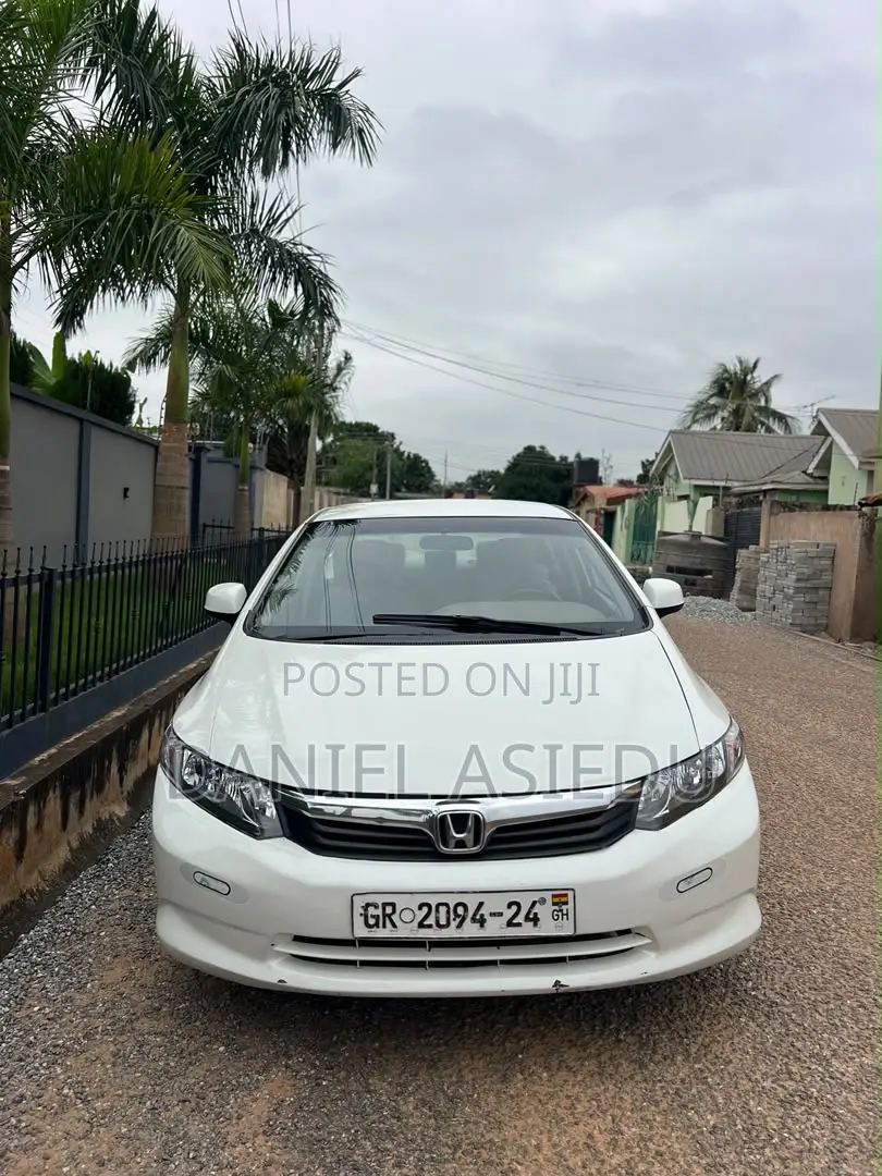 Honda Civic 1.4 5 Door Automatic 2012 White