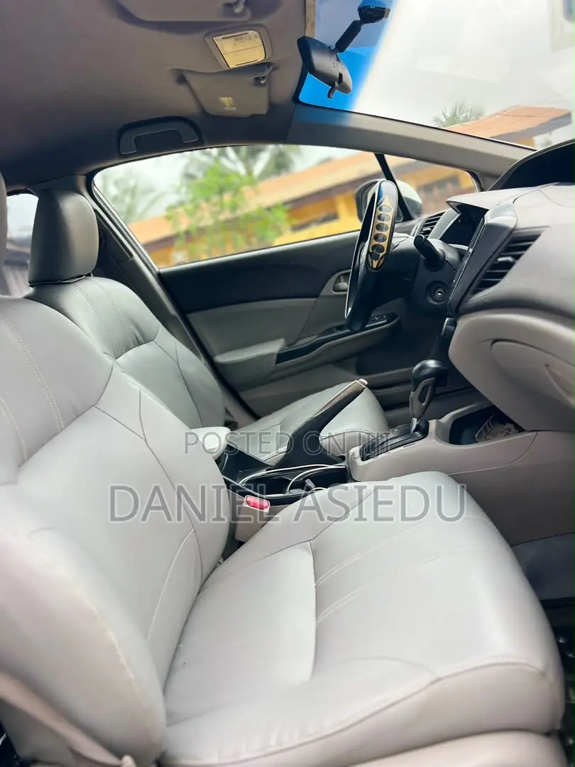 Honda Civic 1.4 5 Door Automatic 2012 White