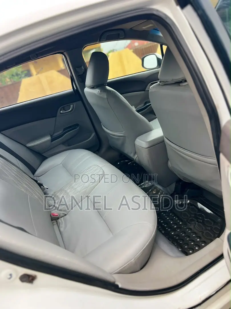 Honda Civic 1.4 5 Door Automatic 2012 White