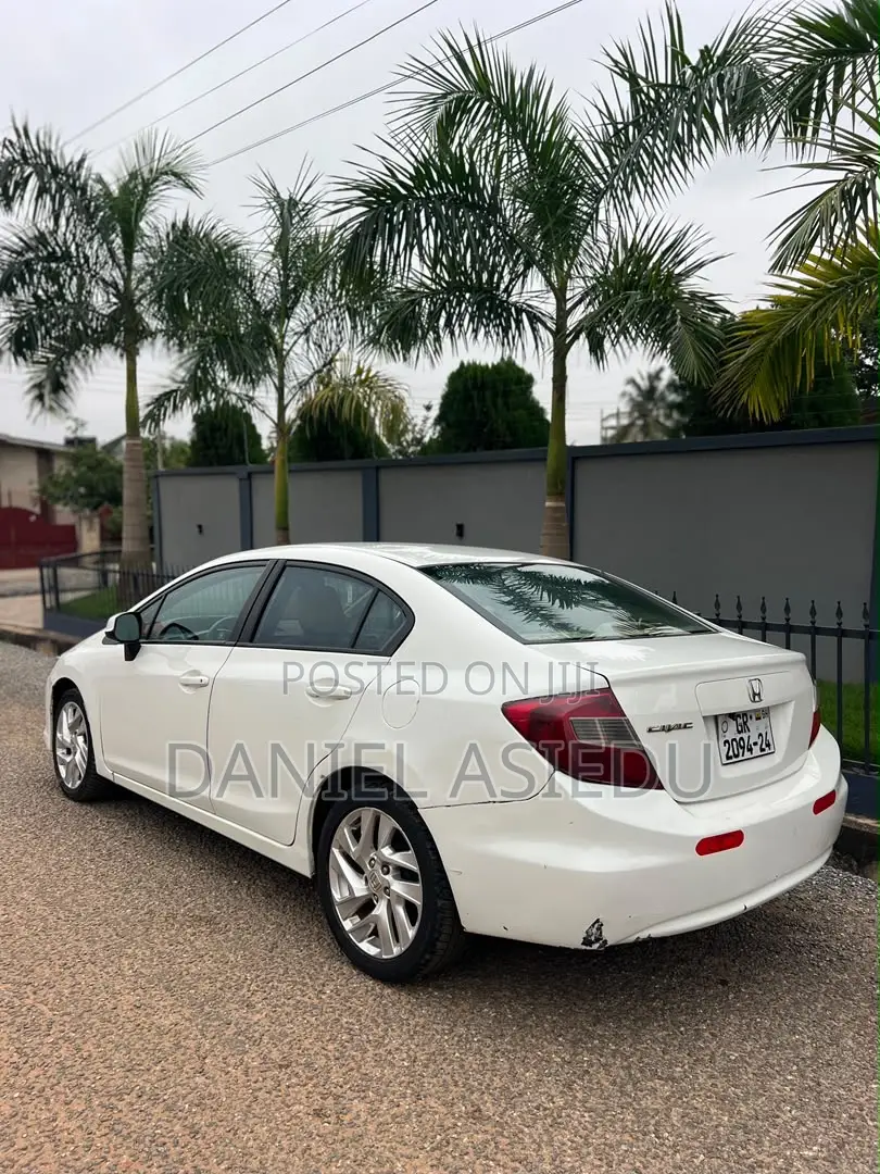 Honda Civic 1.4 5 Door Automatic 2012 White