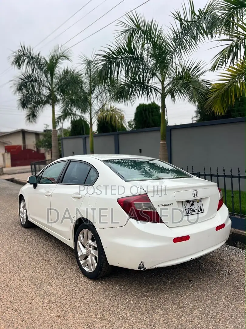 Honda Civic 1.4 5 Door Automatic 2012 White