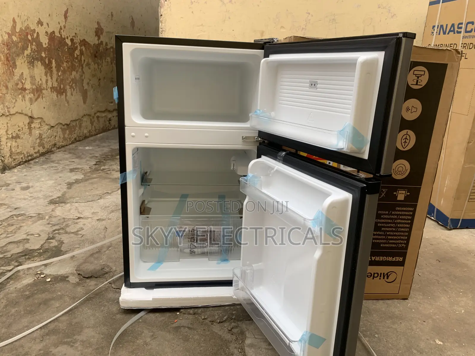 Durable Build Quality Midea 87litres DoubleDoor Fridge