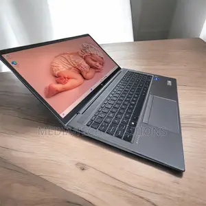 Laptop HP ZBook Firefly G8 16GB Intel Core i7 SSD 512GB