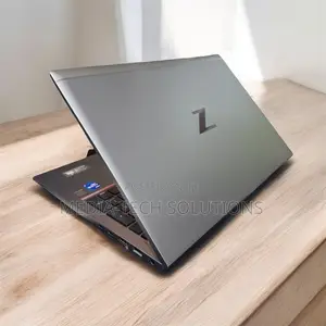 Laptop HP ZBook Firefly G8 16GB Intel Core i7 SSD 512GB