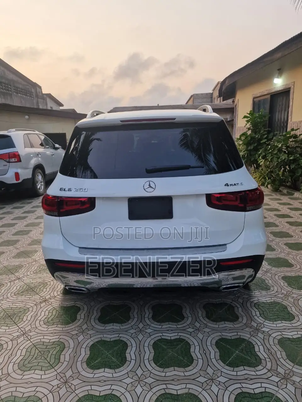 Mercedes-Benz GLB-Class GLB 250 4MATIC 2020 White