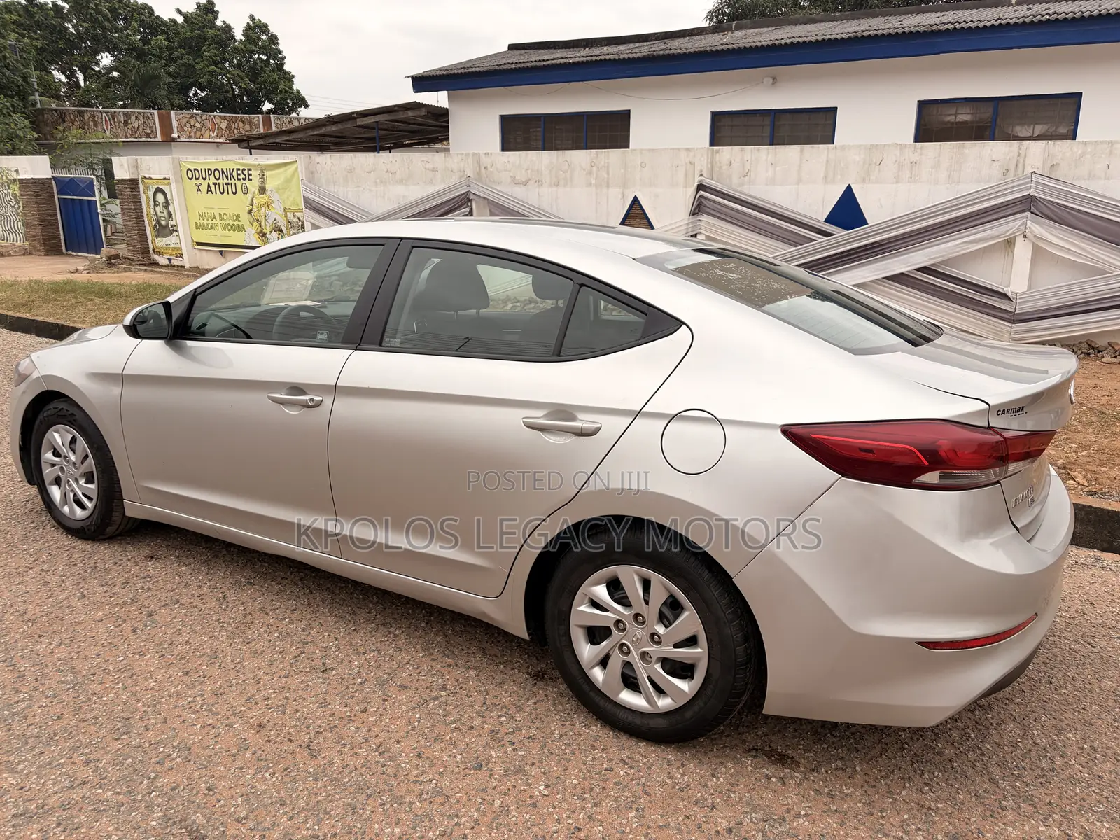 Hyundai Elantra SE Sedan FWD (2.0L 4cyl 6M) 2017 Silver