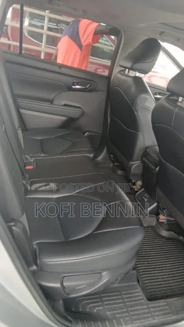 Toyota Highlander XSE 2022 Silver