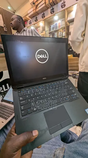 New Laptop Dell Latitude 5289 2-in-1 8GB Intel Core i7 HDD 256GB