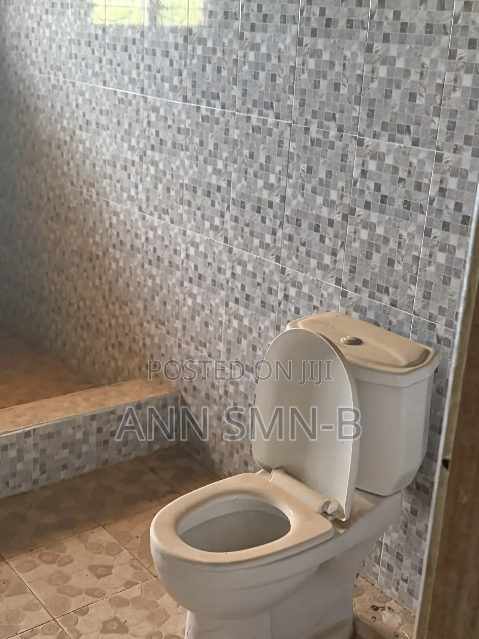 5bdrm House in Kasben Estate, Kumasi Metropolitan for sale
