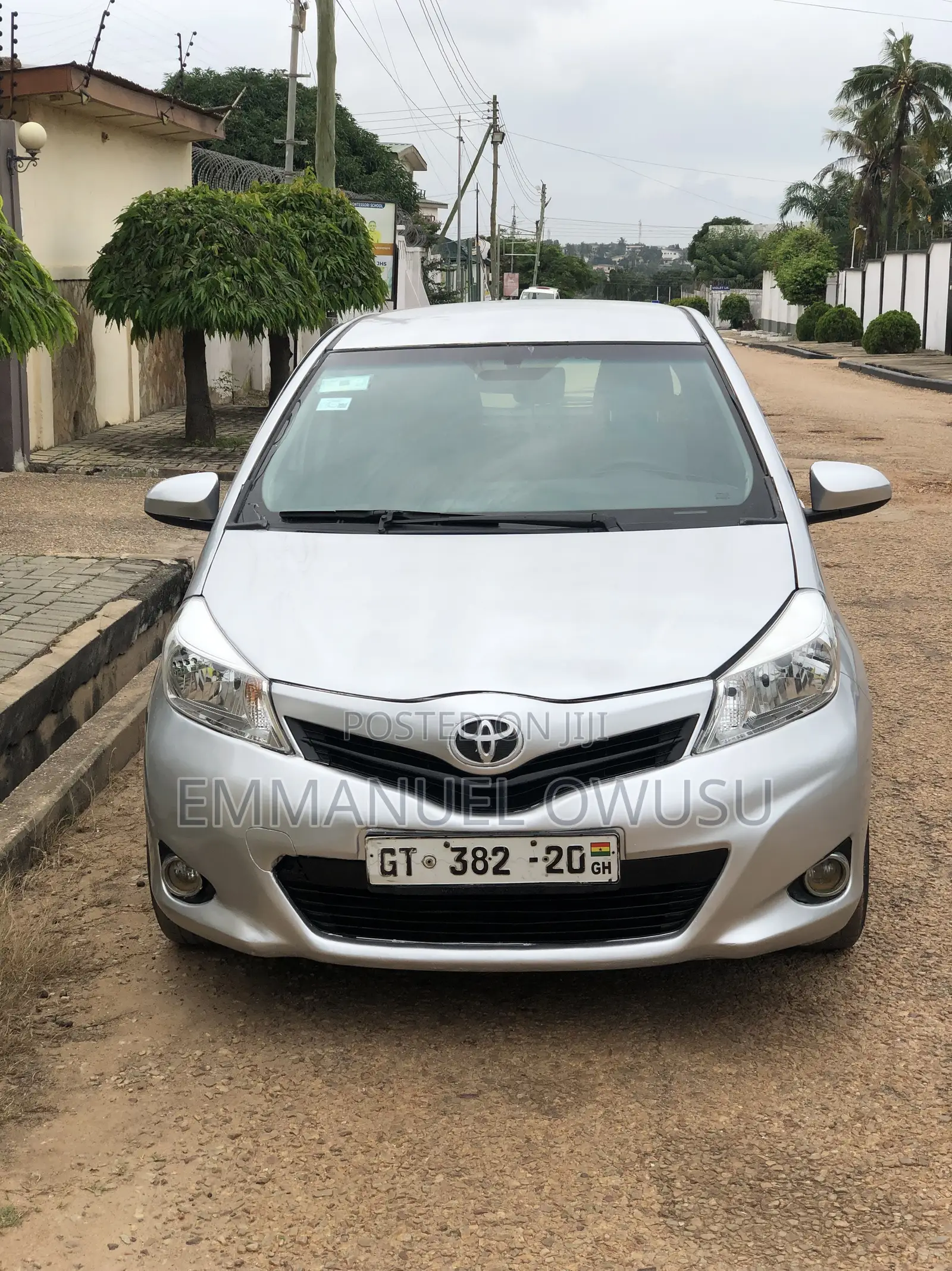 Toyota Yaris 2012 Silver