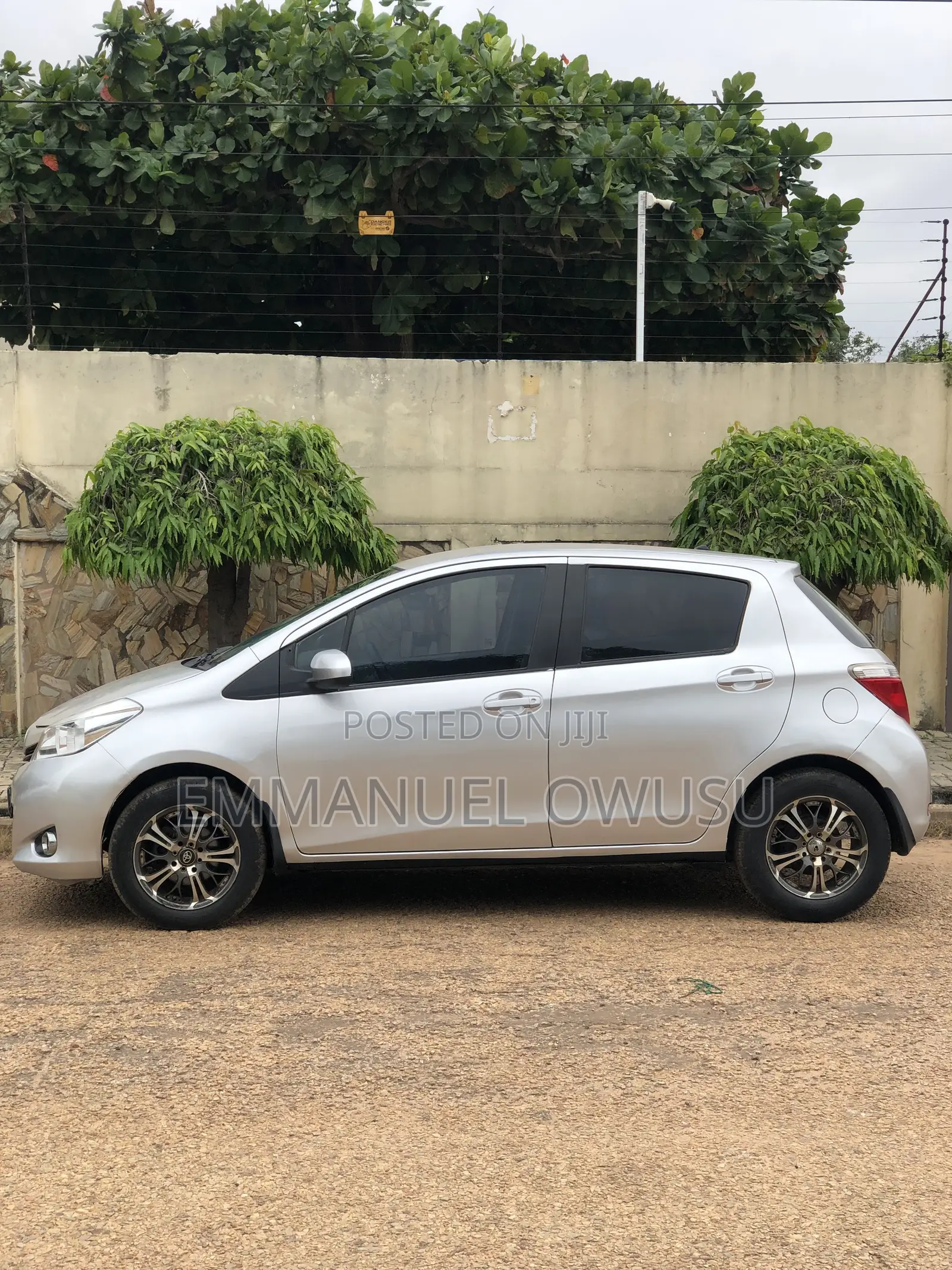 Toyota Yaris 2012 Silver