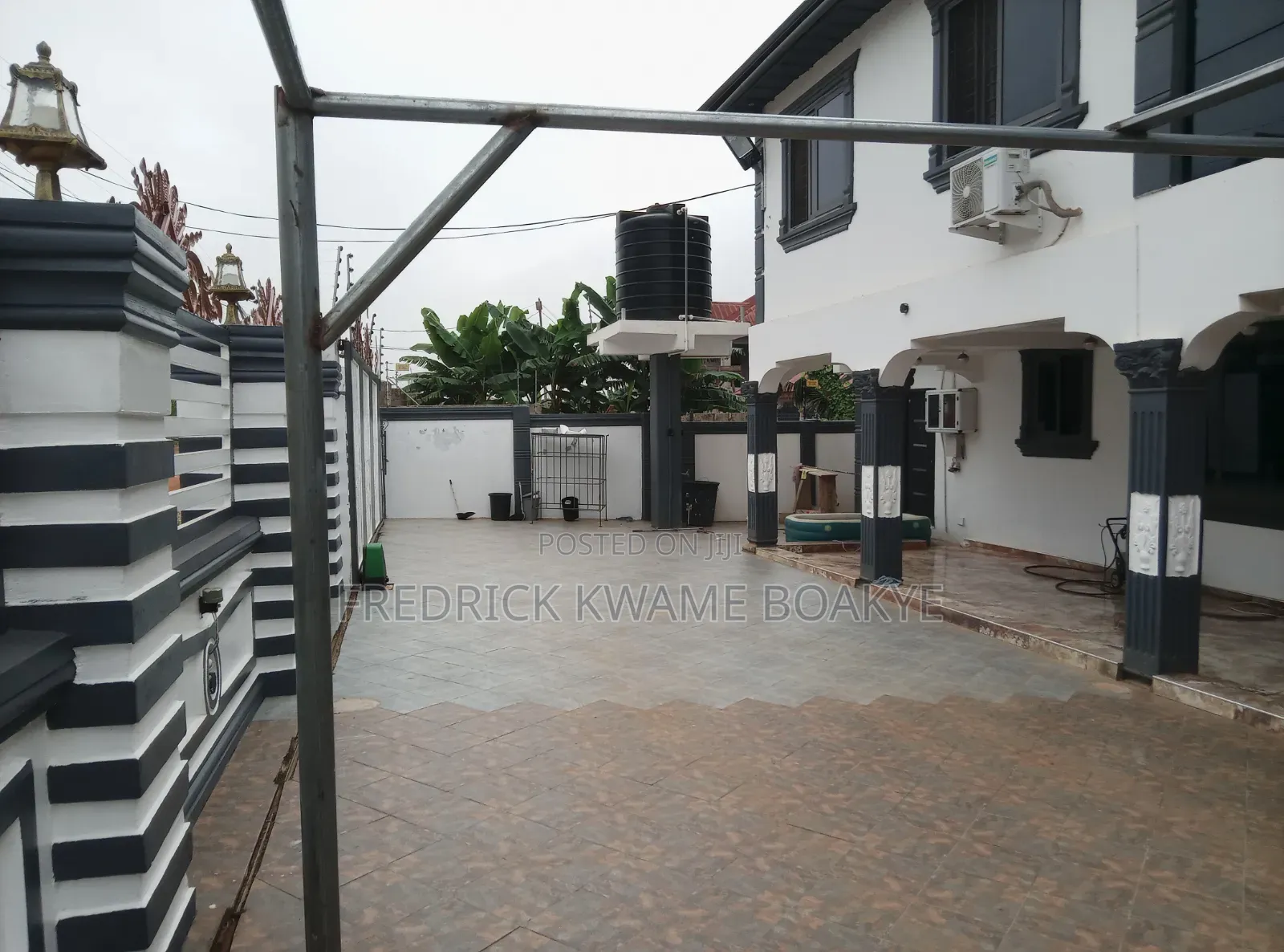 10bdrm Mansion in Brother K Estate, Kumasi Metropolitan for rent