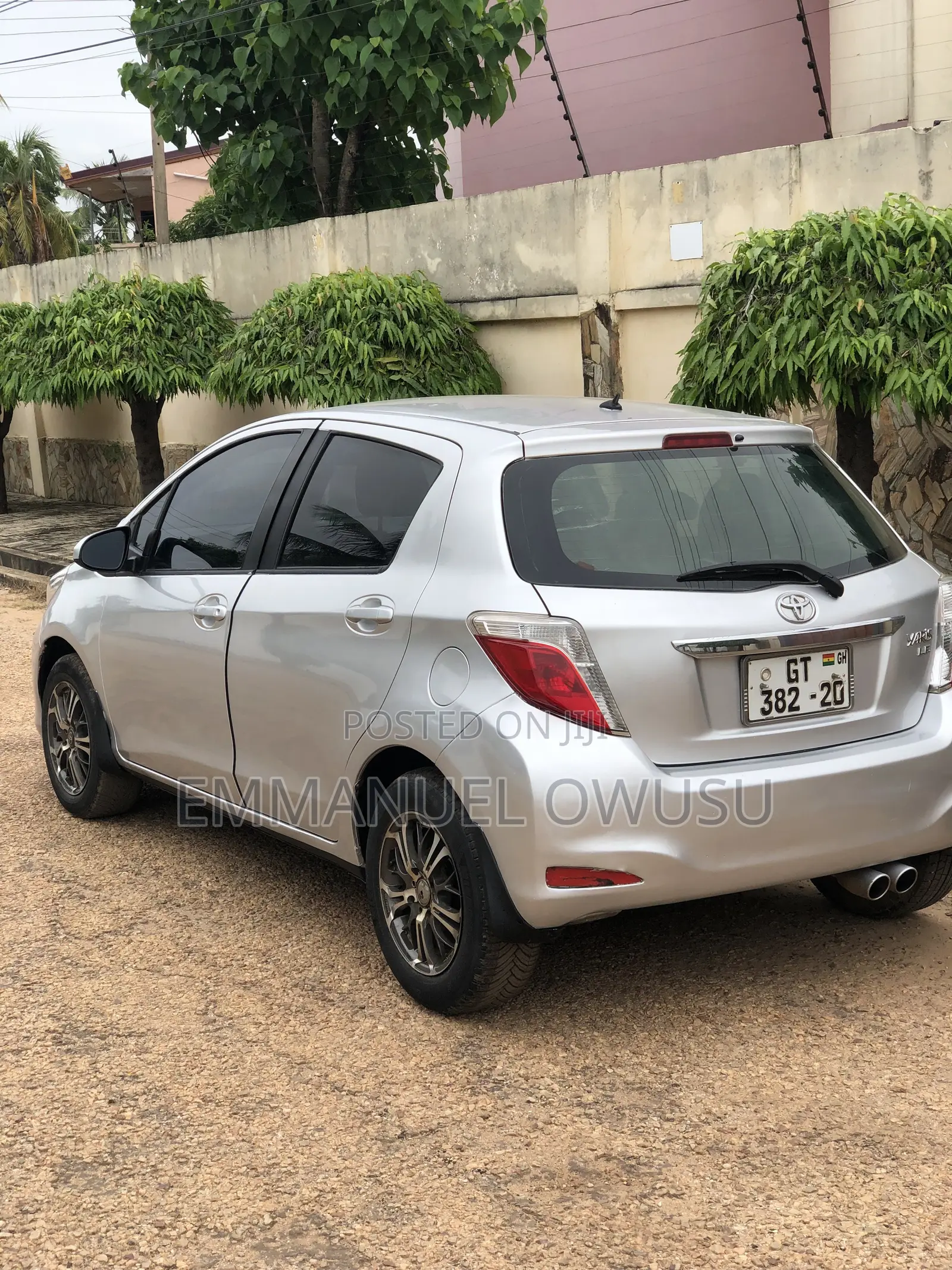 Toyota Yaris 2012 Silver