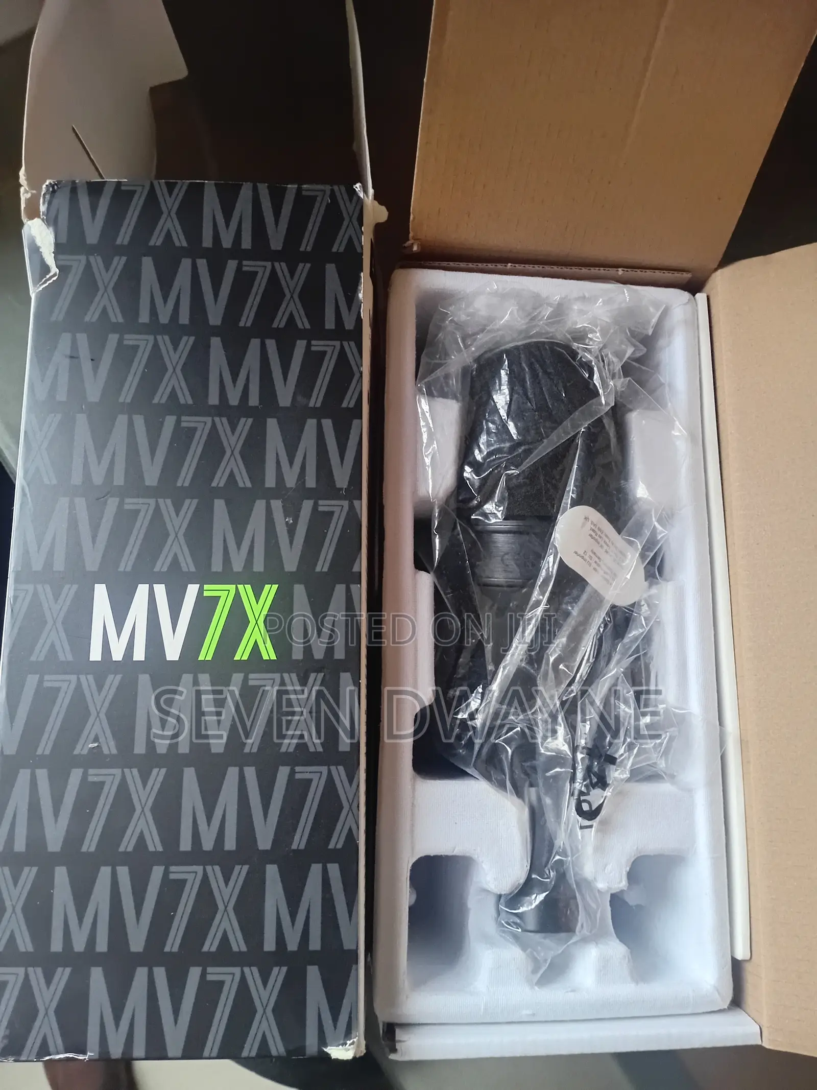 Shure MV7X Dynamic XLR Microphone