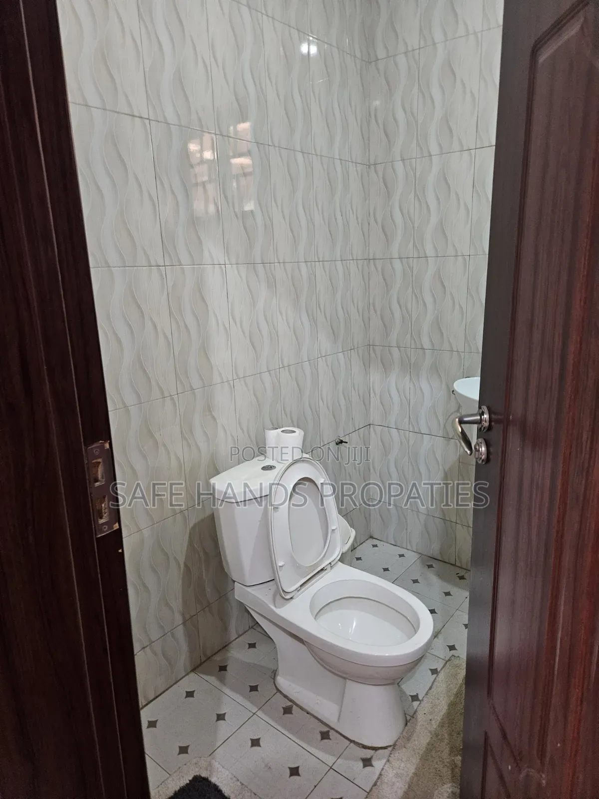 Furnished 3bdrm House in Redrow Estate, Accra Metropolitan for rent