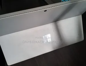 New Laptop Microsoft Surface Pro 5 8GB Intel Core i5 SSD 256GB