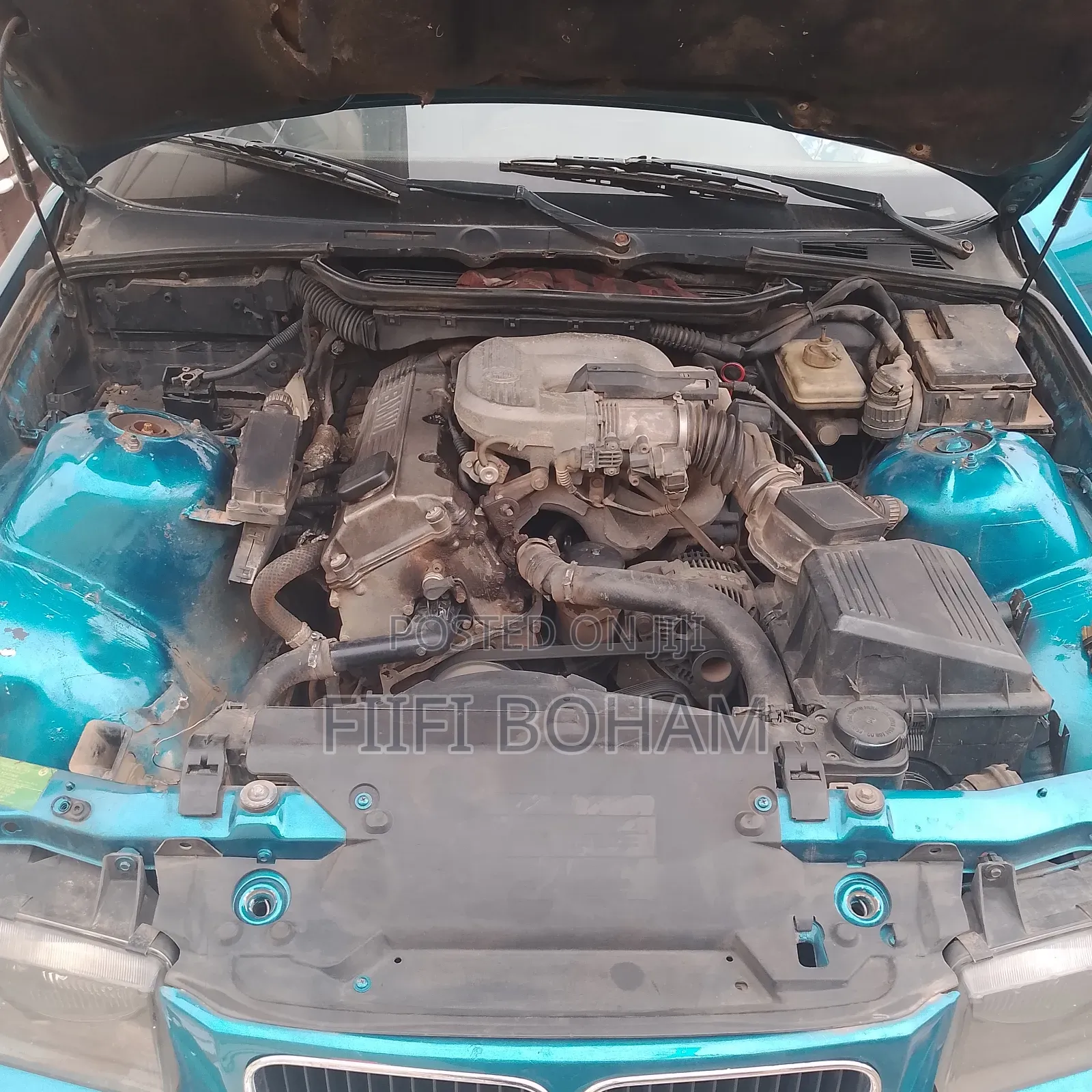 BMW 318i 1991 Blue