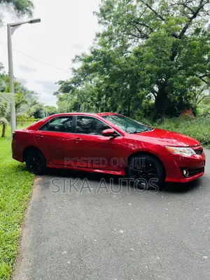 Toyota Camry XLE 4dr Sedan w/Prod. End 11/13 (2.5L 4cyl 6A) 2014 Red